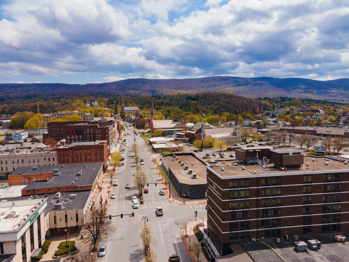 Hotel Downstreet, Ascend Hotel Collection North Adams Luaran gambar